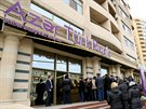 Ázerbájdán bojuje s devalvací mny, nechal zavít smnárny (20. ledna 2016).