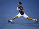 Novak Djokovi bojuje v semifinále Australian Open proti Rogeru Federerovi.