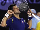 NOVAK, AMPION. Srbský tenista Novak Djokovi se raduje z postupu do finále...