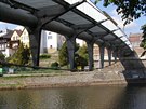 Komenského most v Jaromi. Kovové tleso mostu navrhl profesor technické...