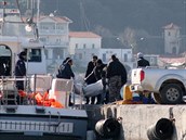 U eckho ostrova Samos utonulo nejmn 24 benc. (28. ledna 2016)