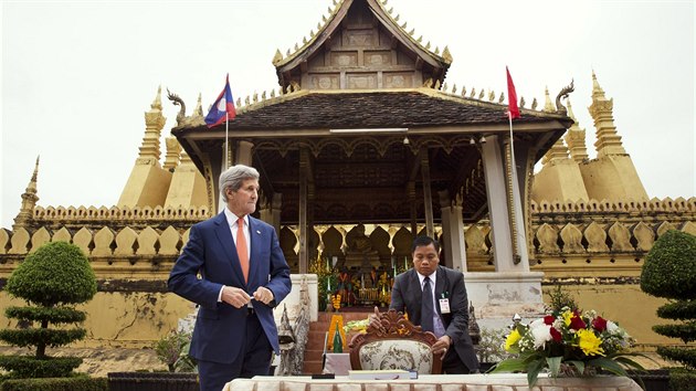 Americk ministr zahrani John Kerry na nvtv Laosu (24. ledna 2016)