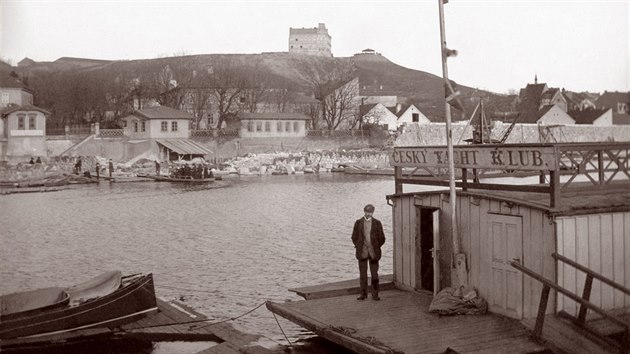 esk Yacht klub na snmku kolem roku 1896