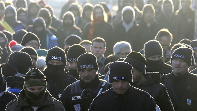 Francouzsk policie zadrela migranty u severofrancouzskho msta Calais. (21. 1. 2016)