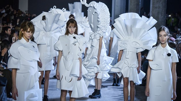 Viktor & Rolf Haute Couture: kolekce jaro - lto 2016