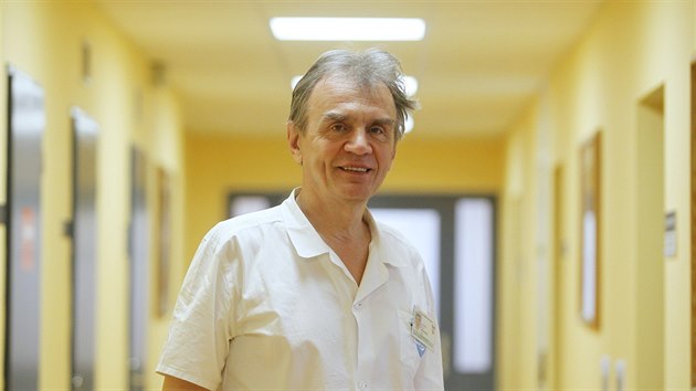 Pednosta Gynekologicko-porodnick kliniky Fakultn nemocnice Brno Pavel Ventruba douf v lep asy porodnictv.