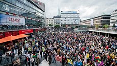 Vítání migrantů ve Stockholmu (září 2015)