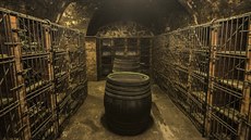 Unikátní podzemní prostory pro výrobu a uskladnní vína vznikly u v roce 1266.
