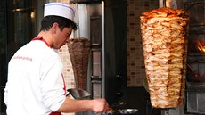 Kebab - jedno z nejslavn�j�ích pouli�ních jídel v �esku zdaleka nedosahuje...