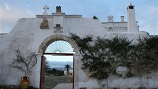 Brána do opevnného statku v jihoitalské Apulii.