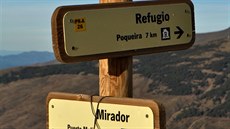 Turistické rozcestí nad Hoya del Portillo