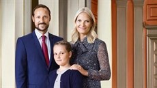 Norský korunní princ Haakon, korunní princezna Mette-Marit a jejich dcera...