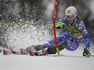 Slovenská lyaka Petra Vlhová pi slalomu v Mariboru.
