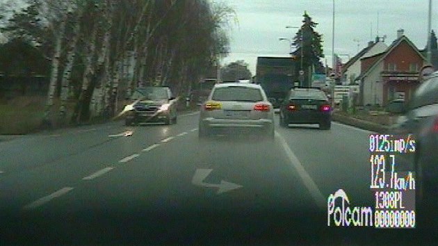 Zfetovaný řidič z Polska ujížděl policii