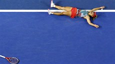 EUFORIE. Angelique Kerberová z N�mecka práv� vyhrála finále Australian Open...