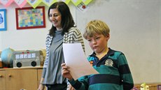 Žáci Základní školy Mitušova 8 v Ostravě-Jihu dostali ve čtvrtek vysvědčení. O...