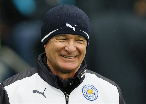 Trenér Leicesteru Claudio Ranieri ml hned v úvodu prvního poloasu dvod k...