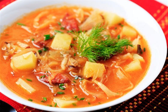 Staro�eská zel�a�ka z uzených �eber