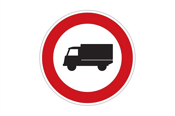 Značka B4 Zákaz vjezdu nákladních automobilů