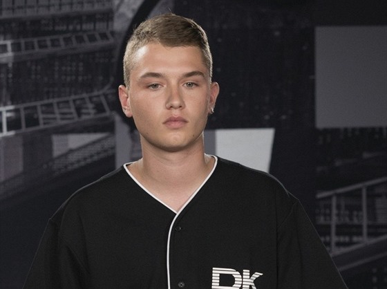 Rafferty Law na své první pehlídce pro znaku DKNY (2014)