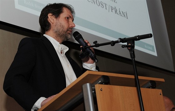 Radek Bendl na mimoádné konferenci eského svazu házené v Olomouci