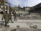 Jednotky syrského prezidenta Baára Asada v provincii Latakíja (30. ledna 2016)