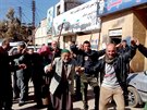 Syrské armád se podailo prolomit povstaleckou linii u íitských mst Nubul a...