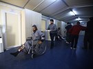 Syrtí uprchlíci v nemocnici ve mst Kilis na turecko-syrské hranici (9. února...