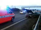 Dopravní nehoda na D7 ve smru z Prahy na Chomutov (8. února 2016).