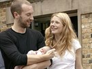 Chris Martin z Coldplay a Gwyneth Paltrowová s jejich prvorozenou dcerou na...
