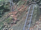 Via ferrata je trasa ji�t�n� lany a �elezn�mi stupa�kami.