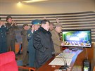 Severokorejský vdce oslavuje po úspném vyputní balistické rakety (7. února...