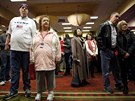Volii republikánského kandidáta Donalda Trumpa ekají na výsledky primárek v...