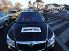 Necelé dv stovky taxiká blokují kvli stávce praskou magistrálu ve...