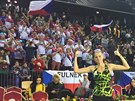 DALÍ BOD PROTI RUMUNSKU. Karolína Plíková slaví s eskými fanouky své...