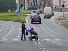 Nebezpe�n� p�echod v Resslov� ulici v Hradci Kr�lov� (1.2.2016)