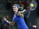 Petra Kvitová returnuje v utkání 1. kola Fed Cupu proti Monice Niculescuové z...