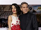 George Clooney a jeho manelka Amal (Los Angeles, 1. února 2016)