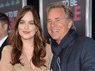 Dakota Johnsonová a její otec, herec Don Johnson (New York, 3. února 2016)