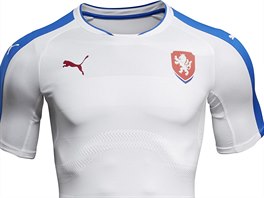 Nové venkovní dresy eských fotbalist. Bílé provedení zdobí modré detaily na...