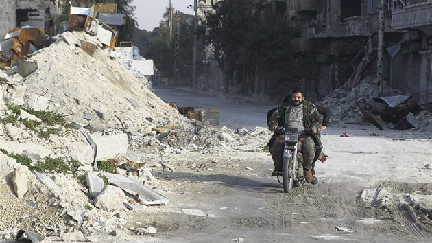 Syrt povstalci v Aleppu (30. ledna 2016)