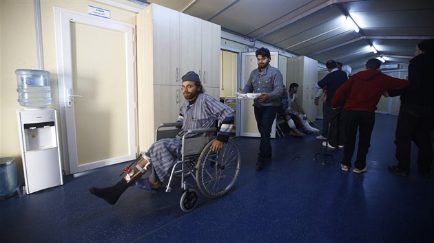Syrští uprchlíci v nemocnici ve městě Kilis na turecko-syrské hranici (9. února 2016)