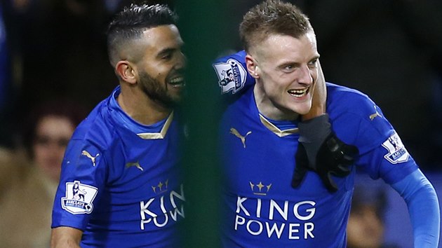 NEZASTAVITELN. Jamie Vardy a Rijd Mahriz dl thnou Leicester, proti Liverpoolu obstarali vtzn gl.