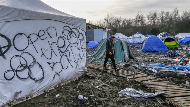 V uprchlickm tboe v Dunkerque ije asi 2500 lid (leden 2016)