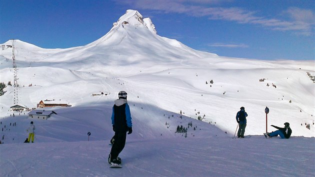 Pohled na Mittagsspitze ze sjezdovky . 11 Norhang