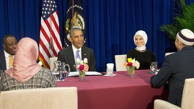 Americk prezident Barack Obama se setkal s leny americk muslimsk komunity v Baltimoru (3. nora 2016).