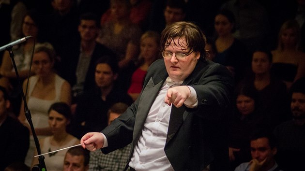 Dirigent Pražského filmového orchestru Jiří Korynta působí u souboru od roku 2004.