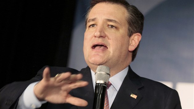Kandidt republikn Ted Cruz mluv po vtzstv v primrkch v Iow (2. nora 2016).