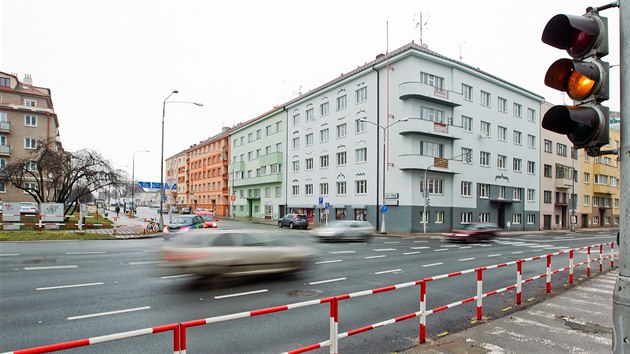 Nebezpečný přechod v Resslově ulici v Hradci Králové (1.2.2016)