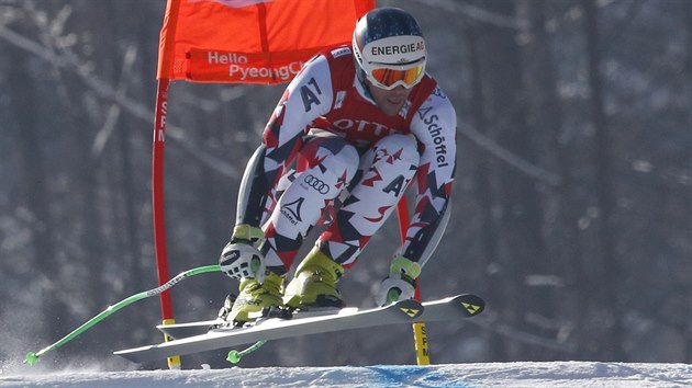 Rakousk lya Vincent Kriechmayr na trati superobho slalomu v korejskm ongsonu.